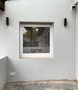 Entwurf, Produktion und Folierung von Bürofenstern mit bedruckter Glasdekorfolie