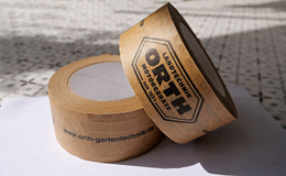 Entwurf und Produktion von Papierklebeband (nachhaltig; kein Plastik!) mit Fadenverstärkung und eigenem Logo.